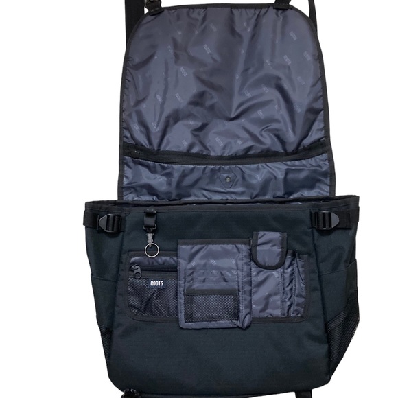 Roots Canada Black/Red Over-the-Shoulder Bag - Picture 3 of 4